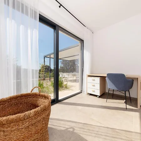 Seaview Apartment *