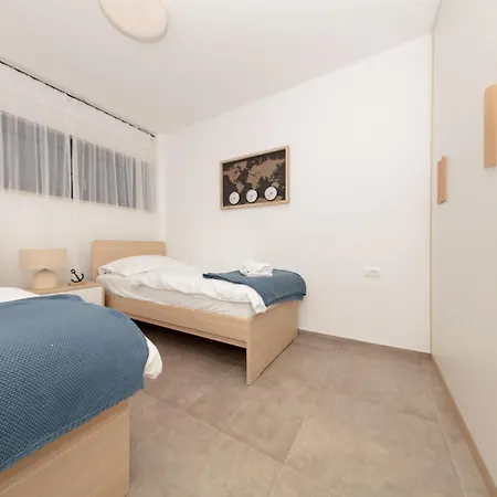 Seaview Apartment